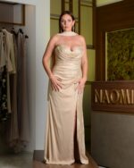 Vestito lungo con spacco e paillettes 2