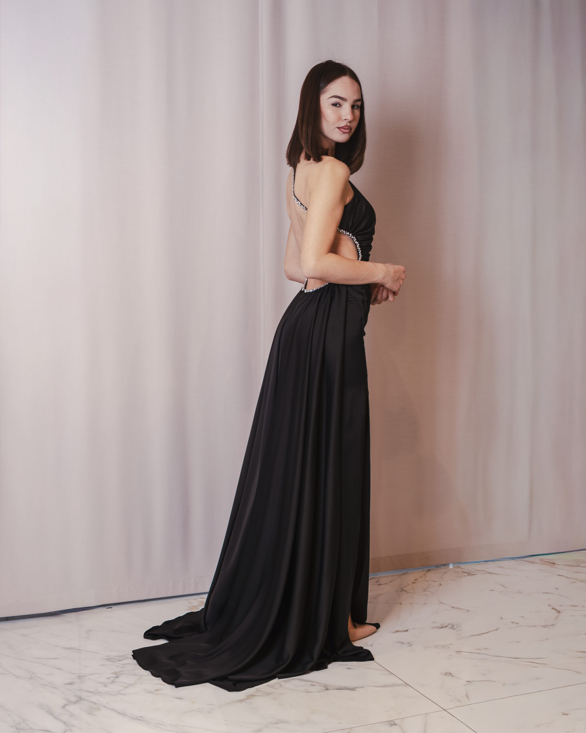 _DSC5980 Black orchid - Abito lungo nero in satin - immagine 1