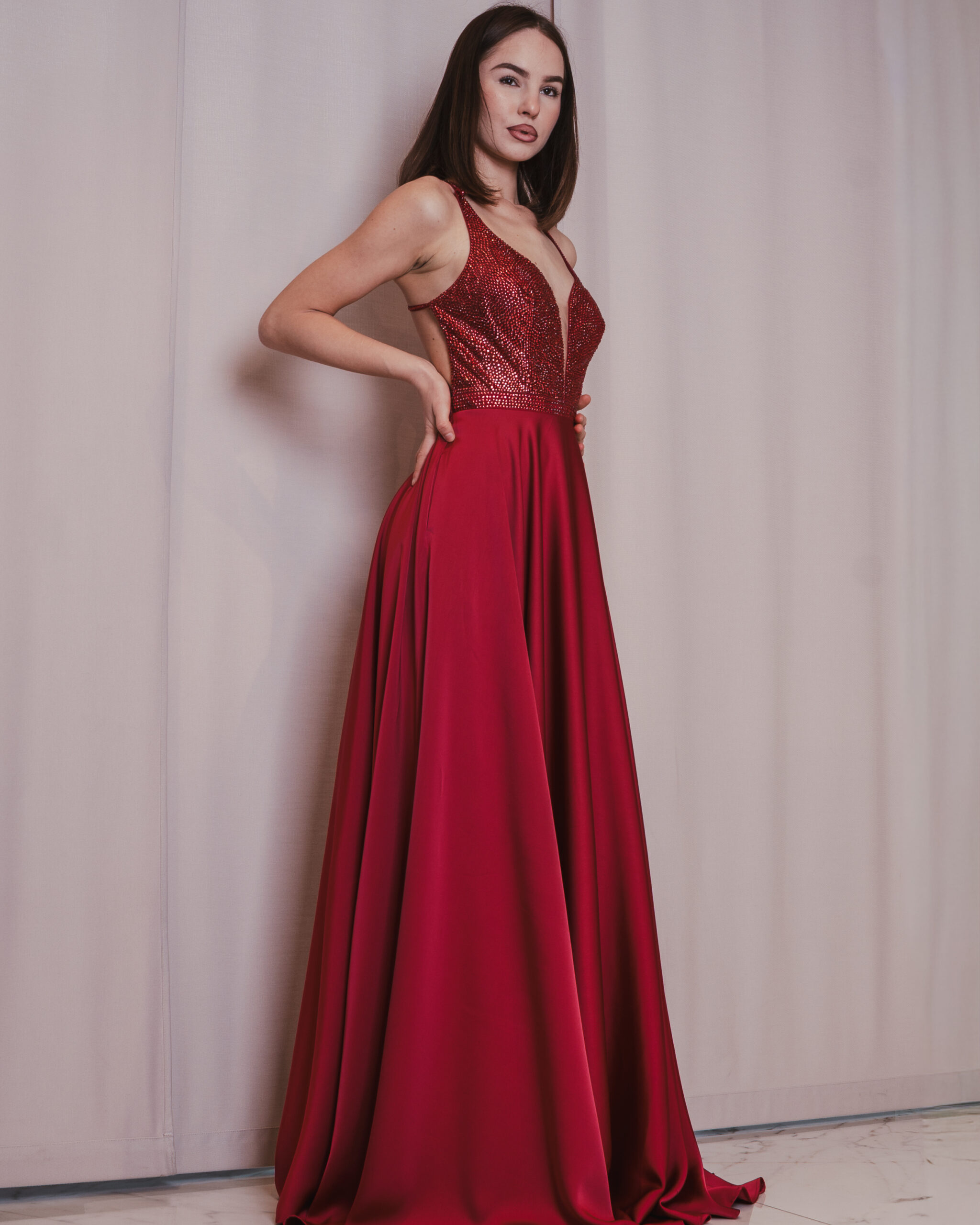 _DSC6078 Red Majesty – Abito lungo in satin - immagine 1